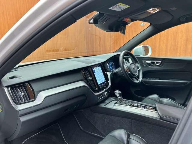 ＸＣ６０ Ｄ４　ＡＷＤ　Ｒデザイン　ＡＣＣ　半革シート　純正ナビ　地デジＴＶ　　３６０°カメラ　Ｂｌｕｅｔｏｏｔｈ接続　電動シート　シートヒーター　自動駐車　パドルシフト　電動リアゲート　ＬＥＤヘッドライト　衝突軽減Ｂ　ＢＳＭ　ＬＫＡ（37枚目）