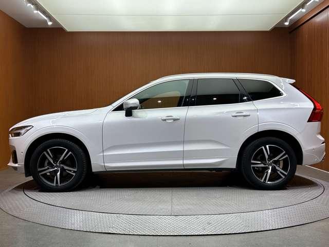 ＸＣ６０ Ｄ４　ＡＷＤ　Ｒデザイン　ＡＣＣ　半革シート　純正ナビ　地デジＴＶ　　３６０°カメラ　Ｂｌｕｅｔｏｏｔｈ接続　電動シート　シートヒーター　自動駐車　パドルシフト　電動リアゲート　ＬＥＤヘッドライト　衝突軽減Ｂ　ＢＳＭ　ＬＫＡ（52枚目）