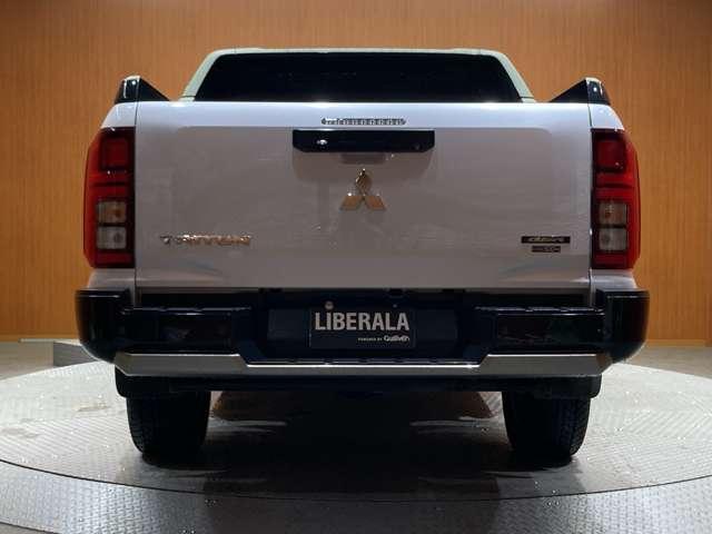 トライトン ＧＳＲ　純正ナビ　３６０°カメラ　黒革シート　パワーシート　シートヒーター　ステアリングヒーター　レーダークルーズコントロール　レーンアシスト　アイドリングストップ　ＬＥＤヘッドライト　オートライト　ＥＴＣ（41枚目）