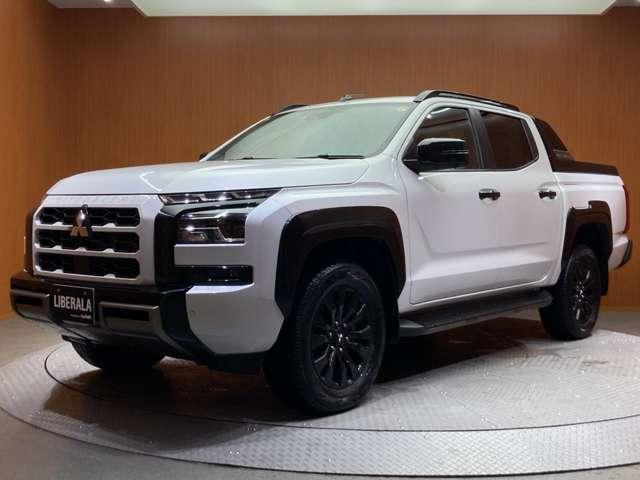 トライトン ＧＳＲ　純正ナビ　３６０°カメラ　黒革シート　パワーシート　シートヒーター　ステアリングヒーター　レーダークルーズコントロール　レーンアシスト　アイドリングストップ　ＬＥＤヘッドライト　オートライト　ＥＴＣ（45枚目）