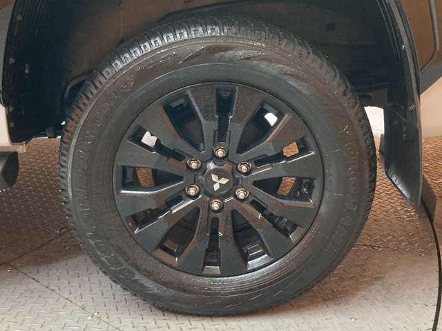 トライトン ＧＳＲ　純正ナビ　３６０°カメラ　黒革シート　パワーシート　シートヒーター　ステアリングヒーター　レーダークルーズコントロール　レーンアシスト　アイドリングストップ　ＬＥＤヘッドライト　オートライト　ＥＴＣ（49枚目）