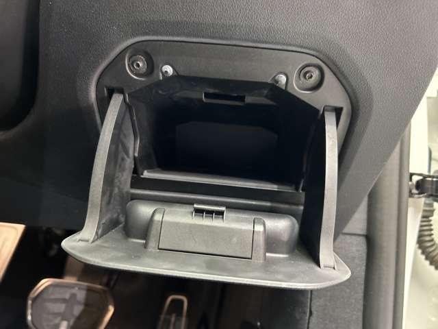 １シリーズ １１８ｉ　Ｍスポーツ　ＡＣＣ　純正ナビ　バックカメラ　電動リアゲート　ハーフレザーシート　パワーシート　前後ＰＤＣ　ワイヤレスチャージング　ＬＥＤヘッドライト　オートライト　ＥＴＣ　インテリジェントセーフティ（25枚目）