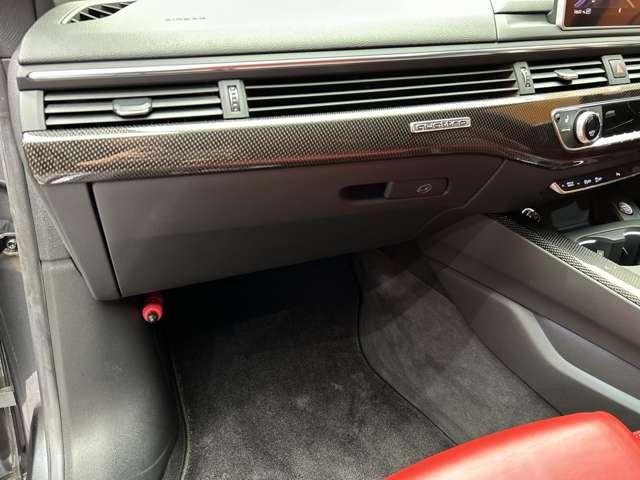 �����X��������q�l�������S�������B���Ђł̍���ɉ����A��O�ҋ@�ւɈϑ����A�ԗ��̊Ӓ���s���Ă���܂��B