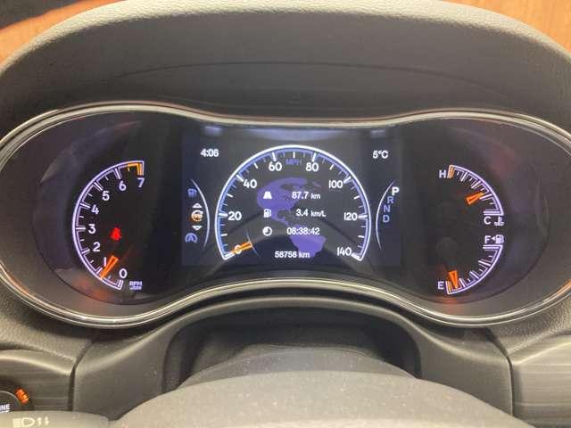 �}�b�g�u���b�N�Ƀz���C�g�̂k�h�a�d�q�`�k�`�̃��S�̌����ƊŔ��ڈ�ł��B