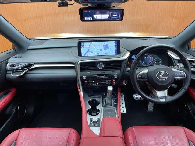 ＲＸ ＲＸ３００　Ｆスポーツ　サンルーフ　赤革シート　パワーシート　シートヒーター　ベンチレーション　レーダークルーズコントロール　ＨＵＤ　ステアリングヒーター　電動リアゲート　衝突被害軽減ブレーキ　レーンアシスト　ドラレコ（4枚目）