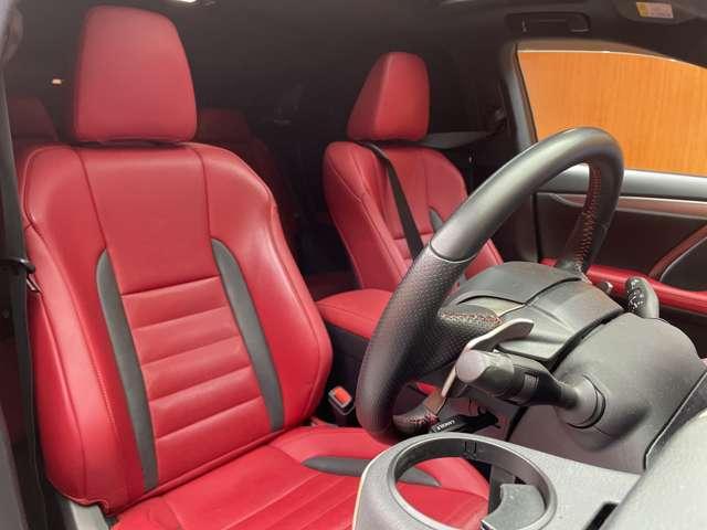 ＲＸ ＲＸ３００　Ｆスポーツ　サンルーフ　赤革シート　パワーシート　シートヒーター　ベンチレーション　レーダークルーズコントロール　ＨＵＤ　ステアリングヒーター　電動リアゲート　衝突被害軽減ブレーキ　レーンアシスト　ドラレコ（6枚目）
