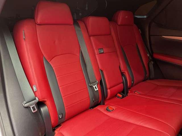 ＲＸ ＲＸ３００　Ｆスポーツ　サンルーフ　赤革シート　パワーシート　シートヒーター　ベンチレーション　レーダークルーズコントロール　ＨＵＤ　ステアリングヒーター　電動リアゲート　衝突被害軽減ブレーキ　レーンアシスト　ドラレコ（9枚目）