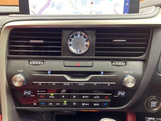 ＲＸ ＲＸ３００　Ｆスポーツ　サンルーフ　赤革シート　パワーシート　シートヒーター　ベンチレーション　レーダークルーズコントロール　ＨＵＤ　ステアリングヒーター　電動リアゲート　衝突被害軽減ブレーキ　レーンアシスト　ドラレコ（15枚目）