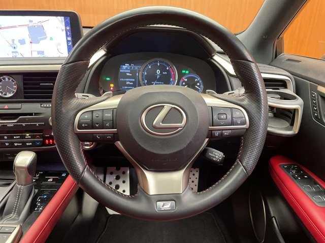 ＲＸ ＲＸ３００　Ｆスポーツ　サンルーフ　赤革シート　パワーシート　シートヒーター　ベンチレーション　レーダークルーズコントロール　ＨＵＤ　ステアリングヒーター　電動リアゲート　衝突被害軽減ブレーキ　レーンアシスト　ドラレコ（19枚目）