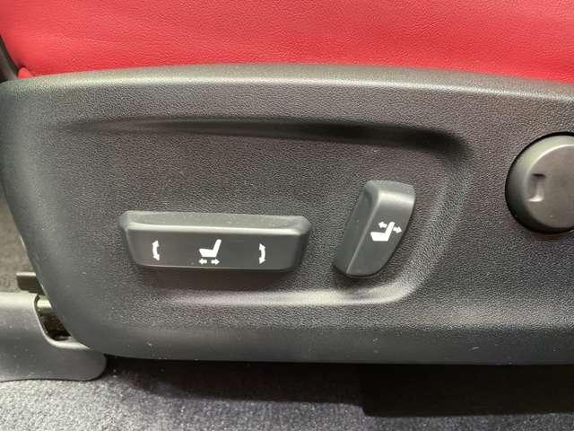 ＲＸ ＲＸ３００　Ｆスポーツ　サンルーフ　赤革シート　パワーシート　シートヒーター　ベンチレーション　レーダークルーズコントロール　ＨＵＤ　ステアリングヒーター　電動リアゲート　衝突被害軽減ブレーキ　レーンアシスト　ドラレコ（39枚目）