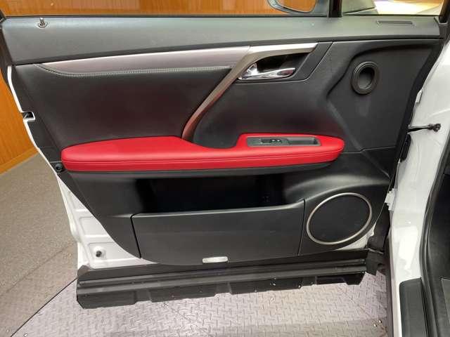 ＲＸ ＲＸ３００　Ｆスポーツ　サンルーフ　赤革シート　パワーシート　シートヒーター　ベンチレーション　レーダークルーズコントロール　ＨＵＤ　ステアリングヒーター　電動リアゲート　衝突被害軽減ブレーキ　レーンアシスト　ドラレコ（46枚目）
