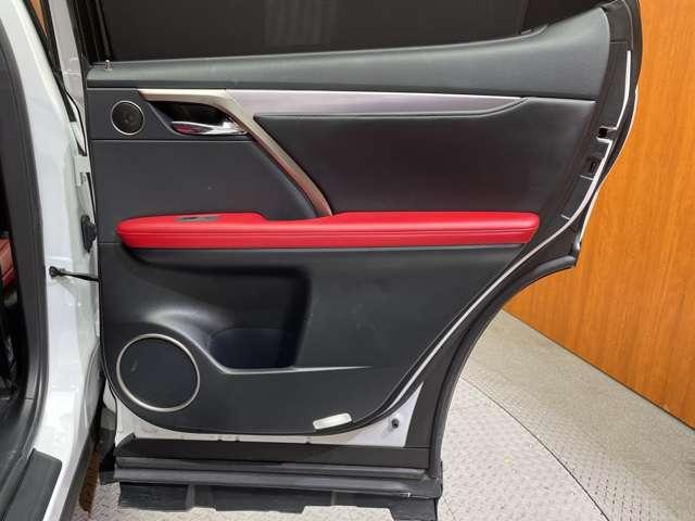 ＲＸ ＲＸ３００　Ｆスポーツ　サンルーフ　赤革シート　パワーシート　シートヒーター　ベンチレーション　レーダークルーズコントロール　ＨＵＤ　ステアリングヒーター　電動リアゲート　衝突被害軽減ブレーキ　レーンアシスト　ドラレコ（47枚目）