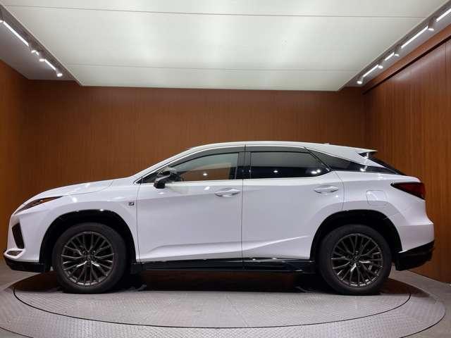 ＲＸ ＲＸ３００　Ｆスポーツ　サンルーフ　赤革シート　パワーシート　シートヒーター　ベンチレーション　レーダークルーズコントロール　ＨＵＤ　ステアリングヒーター　電動リアゲート　衝突被害軽減ブレーキ　レーンアシスト　ドラレコ（56枚目）