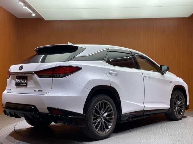 ＲＸ ＲＸ３００　Ｆスポーツ　サンルーフ　赤革シート　パワーシート　シートヒーター　ベンチレーション　レーダークルーズコントロール　ＨＵＤ　ステアリングヒーター　電動リアゲート　衝突被害軽減ブレーキ　レーンアシスト　ドラレコ（59枚目）