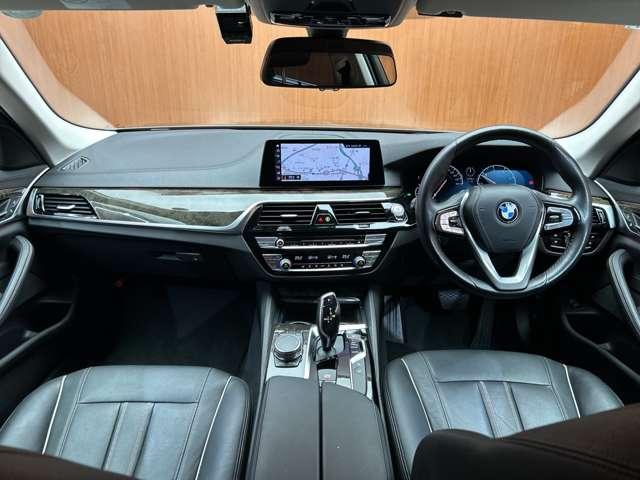 �k�h�a�d�q�`�k�`�́A�A���ԑI�т̐V���ȃX�^�C�����Ă���C���|�[�g�E�Z���N�g�E�u�����h�ł��B�I�[�i�[�l�ƂȂ�����N���}���璼�ڊ����銴������ɂ����A�ŗǂ̈��Ƃ̏o����R�[�f�B�l�[�g�������܂��B