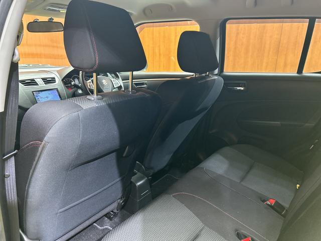 �����X��������q�l�������S�������B���Ђł̍���ɉ����A��O�ҋ@�ւɈϑ����A�ԗ��̊Ӓ���s���Ă���܂��B