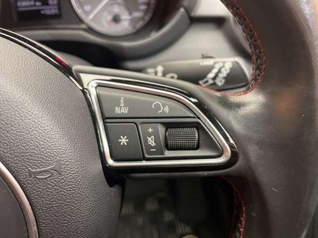 �}�b�g�u���b�N�Ƀz���C�g�̂k�h�a�d�q�`�k�`�̃��S�̌����ƊŔ��ڈ�ł��B