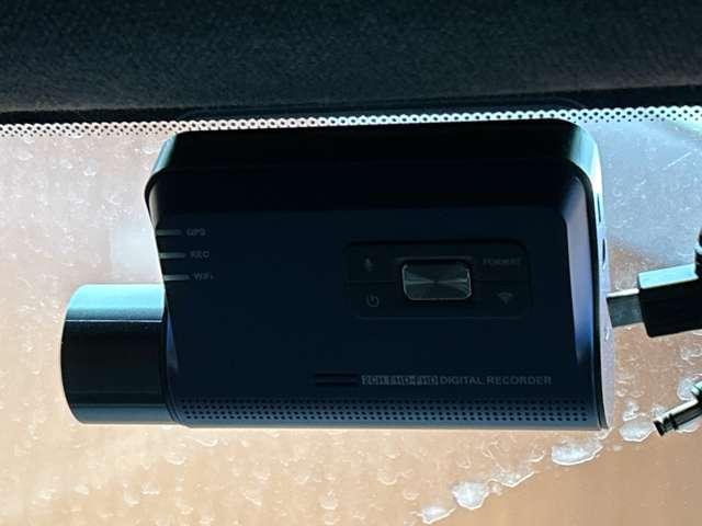 ＸＣ４０ Ｔ４　ＡＷＤ　Ｒデザイン　ＡＣＣ　半革シート　ナビ　ＴＶ　ＣａｒＰｌａｙ　３６０°カメラ　電動シート　シートヒーター　電動リアゲート　ＬＥＤライト　パークアシスト　衝突軽減Ｂ　ＢＳＭ　ＬＫＡ　ドラレコ　ＥＴＣ（30枚目）