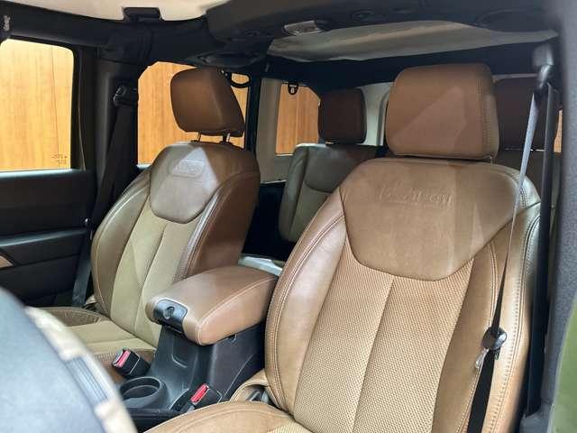 ジープ・ラングラーアンリミテッド ７５ｔｈアニバーサリーエディション　茶革メッシュコンビレザーシート　シートヒーター　純正ナビ　バックカメラ　サイドカメラ　クルーズコントロール　ヒルディセントコントロール　キーレス　ＥＴＣ　アルパインサウンド　ステアリングリモコン（32枚目）