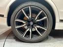 xDrive 35d Mスポーツ サンルーフ 2列目コンフォートシート リアエンターテイメント harmankardon OP22インチAW 茶革シート シートヒーター ベンチレーション 電動リアゲート パーキングアシストプラス(74枚目)