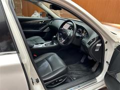 ��٥顼��ϥ���С����롼�פΣ£ͣס���륻�ǥ��٥�ġ������ǥ��ʤɤ�͢��������Ź�Ǥ��� 2