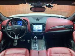 �̣ɣ£ţң��̣��ϡ�͢�������Ӥο����ʥ����������Ƥ��륤��ݡ��ȡ����쥯�ȡ��֥��ɤǤ��������ʡ��ͤȤʤ���������ޤ���ľ�ܴ����봶�������ˤ��������ɤΰ���Ȥνв񤤤򥳡��ǥ��͡��Ȥ������ޤ��� 4