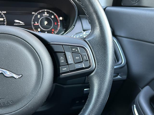 Ｅペイス ベースグレード　１８０ＰＳ　フルセグテレビ　Ｂｌｕｅｔｏｏｔｈ　ＣａｒＰｌａｙ　アダプティブクルーズコントロール　全方位カメラ　純正フロアマット　純正１７インチアルミホイール　純正ナヒ゛　ＬＥＤライト　ＡＢＳ（18枚目）