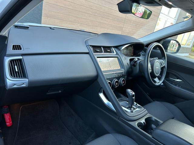 Ｅペイス ベースグレード　１８０ＰＳ　フルセグテレビ　Ｂｌｕｅｔｏｏｔｈ　ＣａｒＰｌａｙ　アダプティブクルーズコントロール　全方位カメラ　純正フロアマット　純正１７インチアルミホイール　純正ナヒ゛　ＬＥＤライト　ＡＢＳ（33枚目）