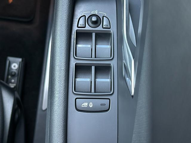Ｅペイス ベースグレード　１８０ＰＳ　フルセグテレビ　Ｂｌｕｅｔｏｏｔｈ　ＣａｒＰｌａｙ　アダプティブクルーズコントロール　全方位カメラ　純正フロアマット　純正１７インチアルミホイール　純正ナヒ゛　ＬＥＤライト　ＡＢＳ（38枚目）