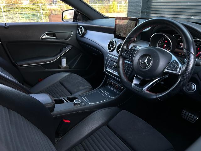 ＣＬＡクラス シューティングブレーク ＣＬＡ１８０　シューティングブレーク　スポーツ　純正ＨＤＤナビ　バックカメラ　アクティブクルーズコントロール　パワーバックドア　ＢＳＭ　衝突軽減　ＥＴＣ　純正ＬＥＤヘッドライト　純正フロアマット　シートヒーター　　ハーフレザーシート　純正１８ＡＷ（33枚目）