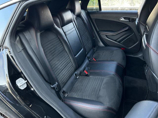 ＣＬＡクラス シューティングブレーク ＣＬＡ１８０　シューティングブレーク　スポーツ　純正ＨＤＤナビ　バックカメラ　アクティブクルーズコントロール　パワーバックドア　ＢＳＭ　衝突軽減　ＥＴＣ　純正ＬＥＤヘッドライト　純正フロアマット　シートヒーター　　ハーフレザーシート　純正１８ＡＷ（37枚目）
