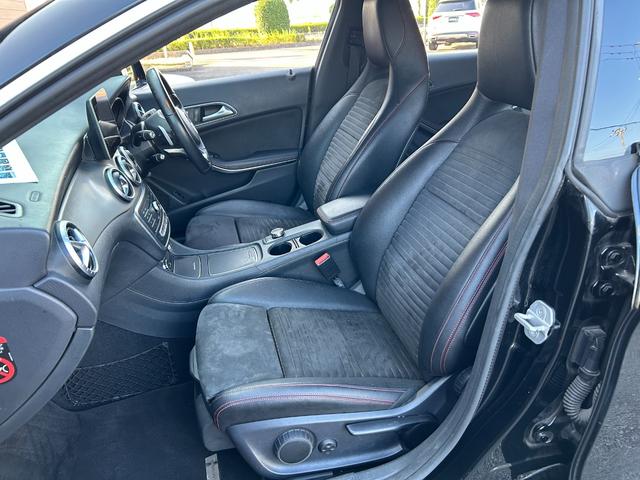 ＣＬＡクラス シューティングブレーク ＣＬＡ１８０　シューティングブレーク　スポーツ　純正ＨＤＤナビ　バックカメラ　アクティブクルーズコントロール　パワーバックドア　ＢＳＭ　衝突軽減　ＥＴＣ　純正ＬＥＤヘッドライト　純正フロアマット　シートヒーター　　ハーフレザーシート　純正１８ＡＷ（39枚目）
