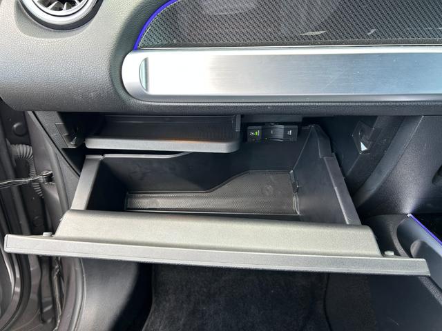 GLB GLB200d 4マチック AMGライン 純正メモリーナビ 全方位カメラ ETC ブラインドスポットモニター LEDライト ハーフレザーシート DNシートヒーター 前後ドライブレコーダー アダプティブクルーズコントロール(49枚目)