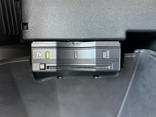 GLB GLB200d 4マチック AMGライン 純正メモリーナビ 全方位カメラ ETC ブラインドスポットモニター LEDライト ハーフレザーシート DNシートヒーター 前後ドライブレコーダー アダプティブクルーズコントロール(50枚目)