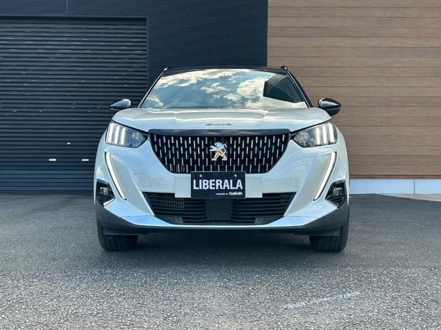 ２００８ ＧＴライン　ブラインドスポットモニター　アダプティブクルーズコントロール　純正ディスプレイオーディオ　ブラックハーフレザーシート　ＤＮ席シートヒーター　ＬＥＤライト　パノラミックサンルーフ（7枚目）