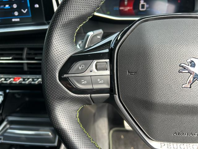 ２００８ ＧＴライン　ブラインドスポットモニター　アダプティブクルーズコントロール　純正ディスプレイオーディオ　ブラックハーフレザーシート　ＤＮ席シートヒーター　ＬＥＤライト　パノラミックサンルーフ（18枚目）