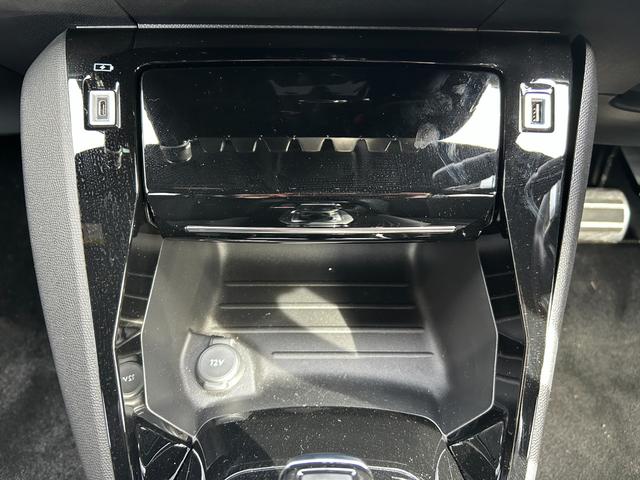 ２００８ ＧＴライン　ブラインドスポットモニター　アダプティブクルーズコントロール　純正ディスプレイオーディオ　ブラックハーフレザーシート　ＤＮ席シートヒーター　ＬＥＤライト　パノラミックサンルーフ（32枚目）