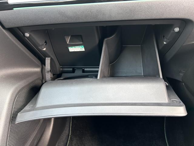 ２００８ ＧＴライン　ブラインドスポットモニター　アダプティブクルーズコントロール　純正ディスプレイオーディオ　ブラックハーフレザーシート　ＤＮ席シートヒーター　ＬＥＤライト　パノラミックサンルーフ（55枚目）