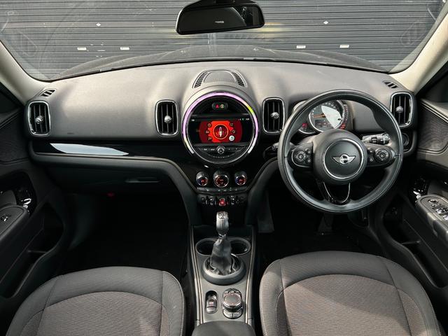 ＭＩＮＩ クーパーＤ　クロスオーバー　純正ナビ　ＡＵＸ　Ｂｌｕｅｔｏｏｔｈ　フォグライト　純正アルミホイール１７インチ　クルーズコントロール　バックカメラ　パワーバックドア　コーナーセンサー（14枚目）