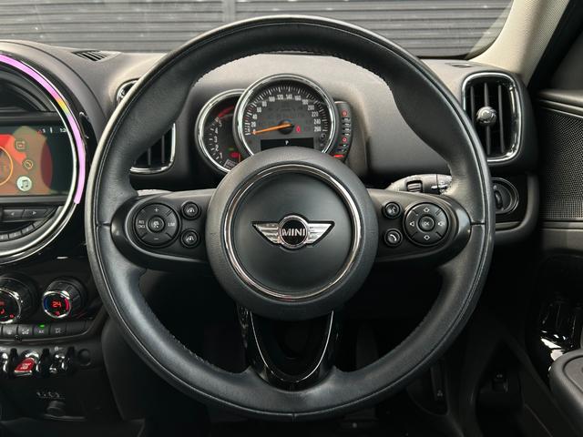 ＭＩＮＩ クーパーＤ　クロスオーバー　純正ナビ　ＡＵＸ　Ｂｌｕｅｔｏｏｔｈ　フォグライト　純正アルミホイール１７インチ　クルーズコントロール　バックカメラ　パワーバックドア　コーナーセンサー（15枚目）