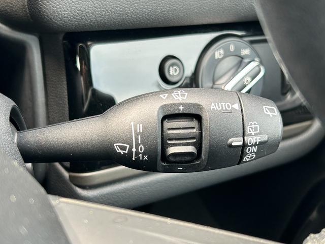 ＭＩＮＩ クーパーＤ　クロスオーバー　純正ナビ　ＡＵＸ　Ｂｌｕｅｔｏｏｔｈ　フォグライト　純正アルミホイール１７インチ　クルーズコントロール　バックカメラ　パワーバックドア　コーナーセンサー（20枚目）