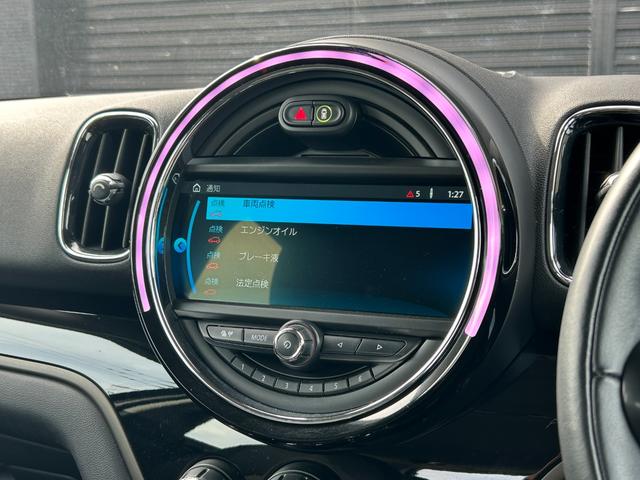 ＭＩＮＩ クーパーＤ　クロスオーバー　純正ナビ　ＡＵＸ　Ｂｌｕｅｔｏｏｔｈ　フォグライト　純正アルミホイール１７インチ　クルーズコントロール　バックカメラ　パワーバックドア　コーナーセンサー（24枚目）