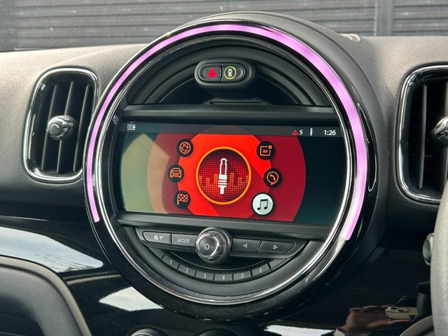 ＭＩＮＩ クーパーＤ　クロスオーバー　純正ナビ　ＡＵＸ　Ｂｌｕｅｔｏｏｔｈ　フォグライト　純正アルミホイール１７インチ　クルーズコントロール　バックカメラ　パワーバックドア　コーナーセンサー（25枚目）