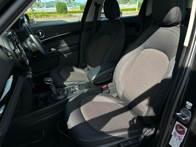ＭＩＮＩ クーパーＤ　クロスオーバー　純正ナビ　ＡＵＸ　Ｂｌｕｅｔｏｏｔｈ　フォグライト　純正アルミホイール１７インチ　クルーズコントロール　バックカメラ　パワーバックドア　コーナーセンサー（45枚目）