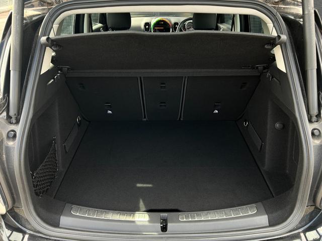 ＭＩＮＩ クーパーＤ　クロスオーバー　純正ナビ　ＡＵＸ　Ｂｌｕｅｔｏｏｔｈ　フォグライト　純正アルミホイール１７インチ　クルーズコントロール　バックカメラ　パワーバックドア　コーナーセンサー（46枚目）