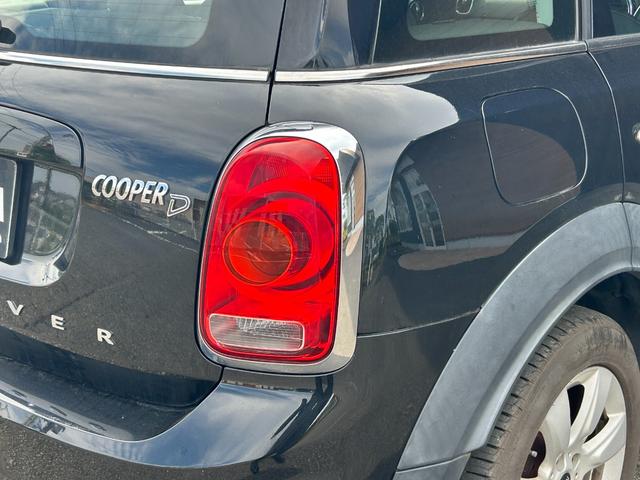 ＭＩＮＩ クーパーＤ　クロスオーバー　純正ナビ　ＡＵＸ　Ｂｌｕｅｔｏｏｔｈ　フォグライト　純正アルミホイール１７インチ　クルーズコントロール　バックカメラ　パワーバックドア　コーナーセンサー（59枚目）
