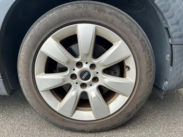 ＭＩＮＩ クーパーＤ　クロスオーバー　純正ナビ　ＡＵＸ　Ｂｌｕｅｔｏｏｔｈ　フォグライト　純正アルミホイール１７インチ　クルーズコントロール　バックカメラ　パワーバックドア　コーナーセンサー（63枚目）