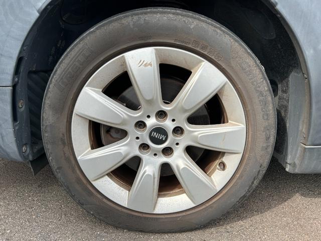 ＭＩＮＩ クーパーＤ　クロスオーバー　純正ナビ　ＡＵＸ　Ｂｌｕｅｔｏｏｔｈ　フォグライト　純正アルミホイール１７インチ　クルーズコントロール　バックカメラ　パワーバックドア　コーナーセンサー（64枚目）