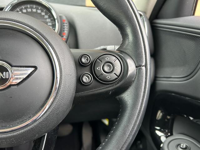 ＭＩＮＩ クーパーＤ　クロスオーバー　純正ＨＤＤナビ　ＡＵＸ　Ｂｌｕｅｔｏｏｔｈ　純正フロアマット　バックカメラ　ドライブレコーダー　アダプティブクルーズコントロール　ＥＴＣ　純正１７インチアルミホイール（18枚目）