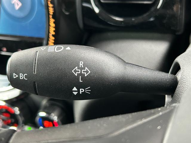ＭＩＮＩ クーパーＤ　クラシック・トリム　ワンオーナー　バックカメラ　エニグマティックブラック　ＬＥＤヘッドライト　Ａｐｐｌｅ　Ｃａｒ　Ｐｌａｙ　純正アルミホイール１６インチ　シートヒーター　クルーズコントロール　ＵＳＢ（20枚目）